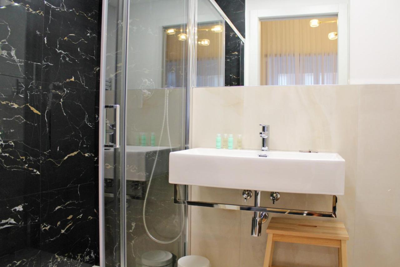 Hrt Milano Hotell Eksteriør bilde